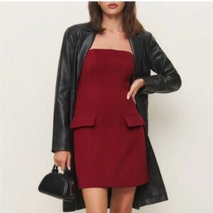 ❤️NEW Reformation Emani Mini Wool Dress Sz2
Lipstick Red❤️